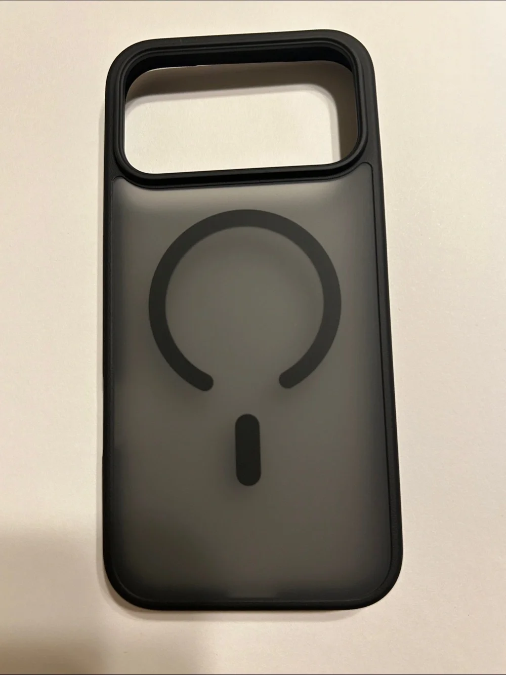 MagSafe-Compatible Shockproof Phone Case translucent iPhone 17 Pro Max - Black